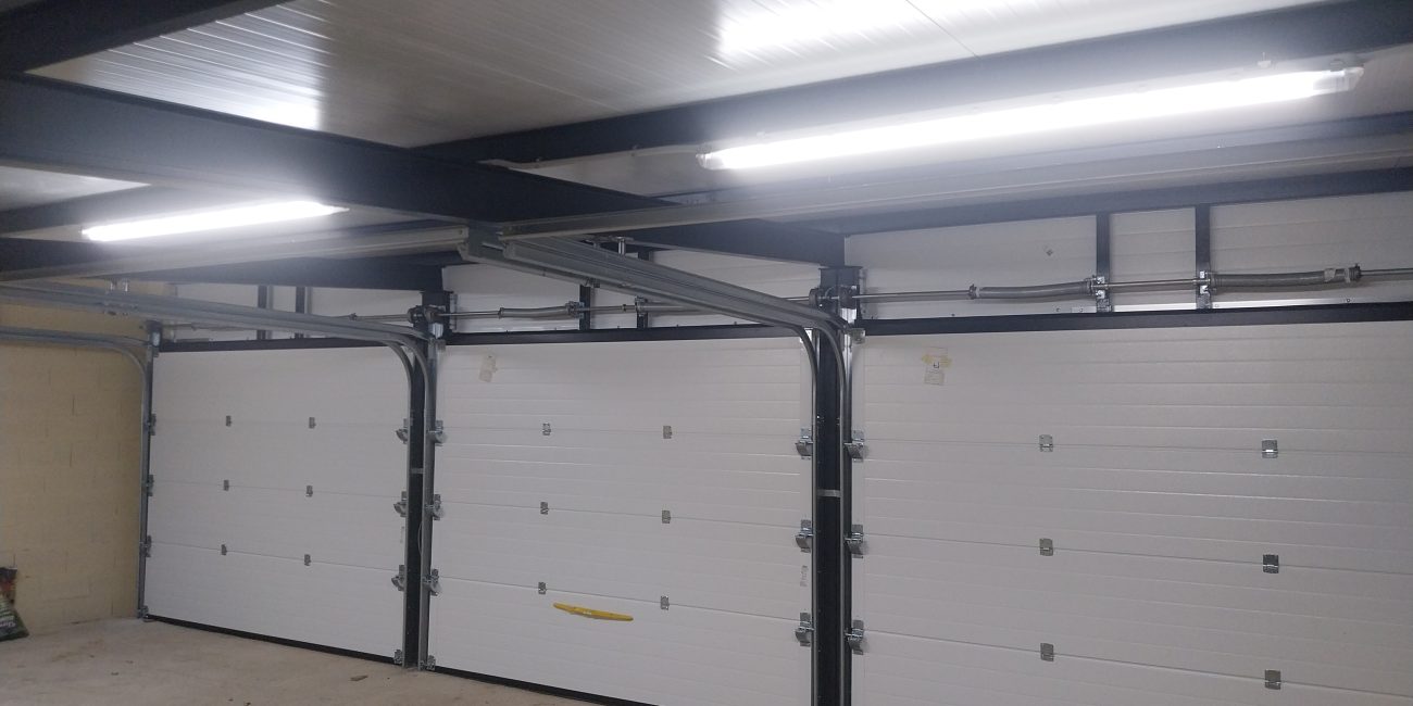 Mantenimiento de puertas y automatismos en Maella