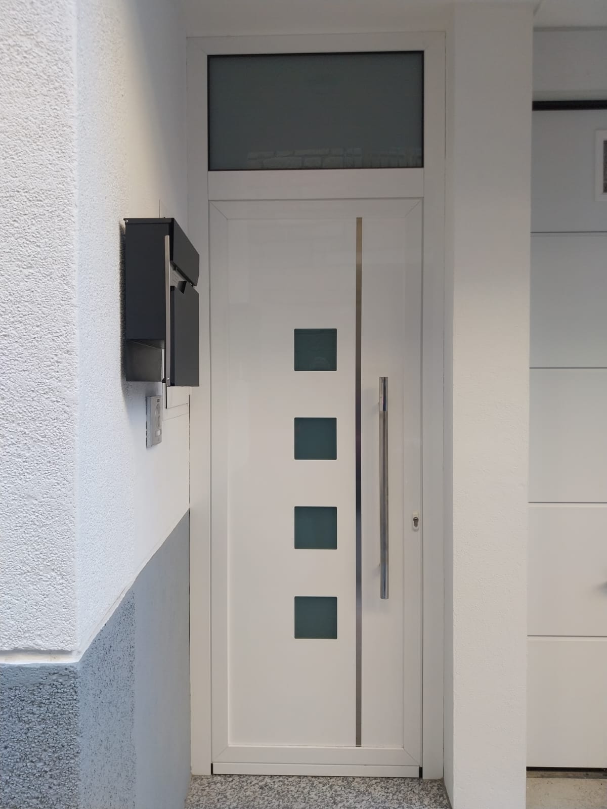 puerta de acceso al garaje